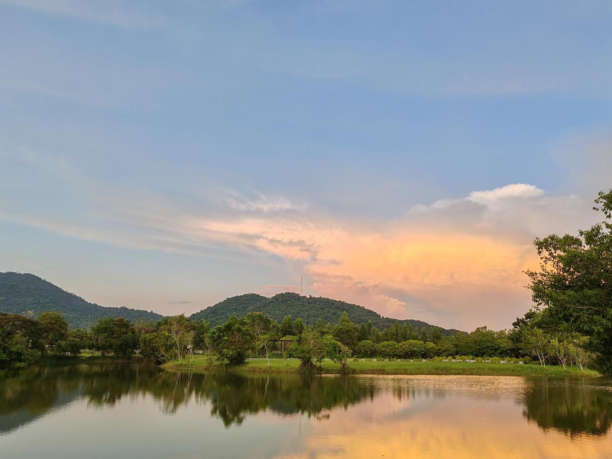 Tamnanpar Resort Ban Phe Bagian luar foto