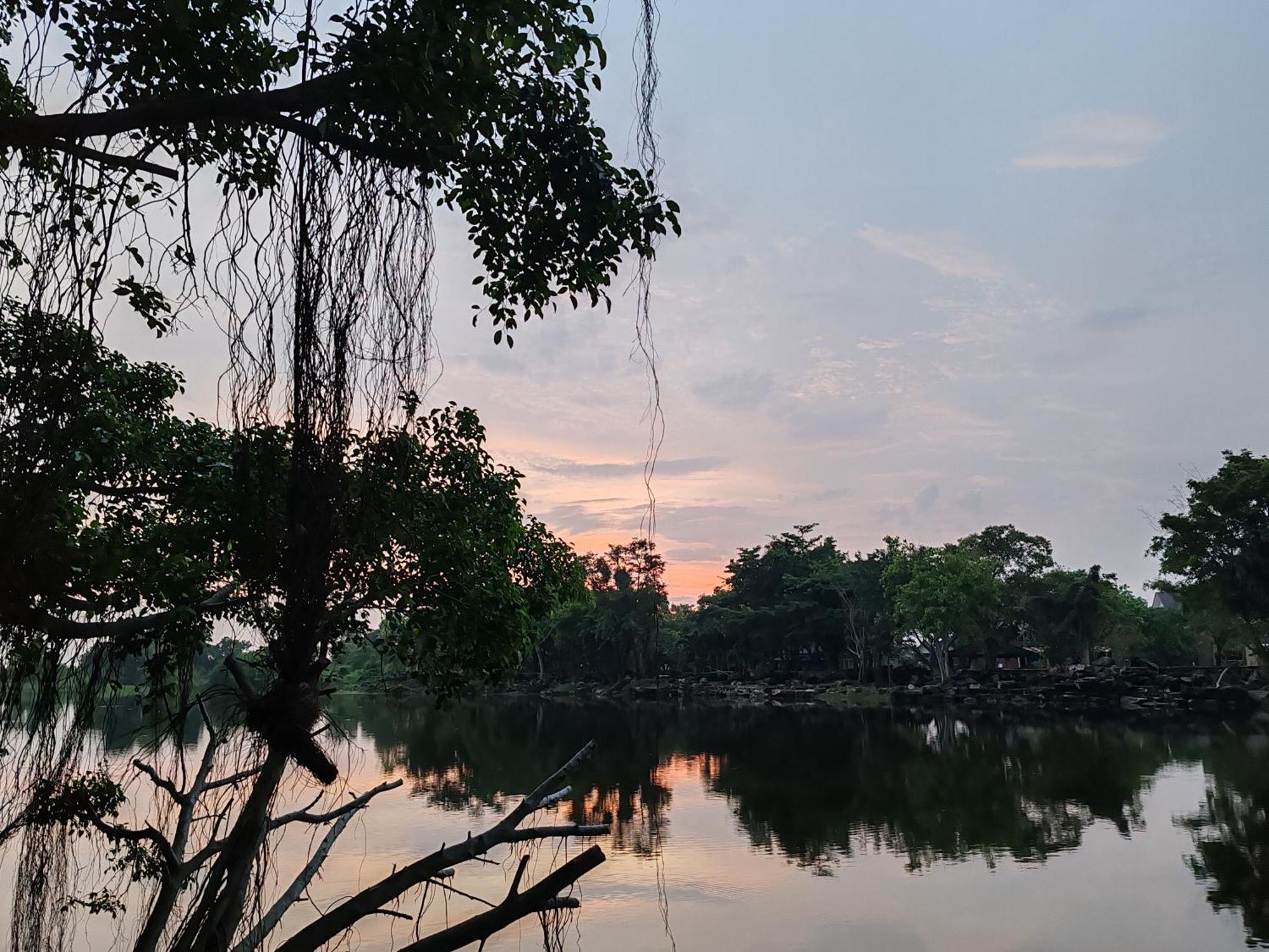 Tamnanpar Resort Ban Phe Bagian luar foto