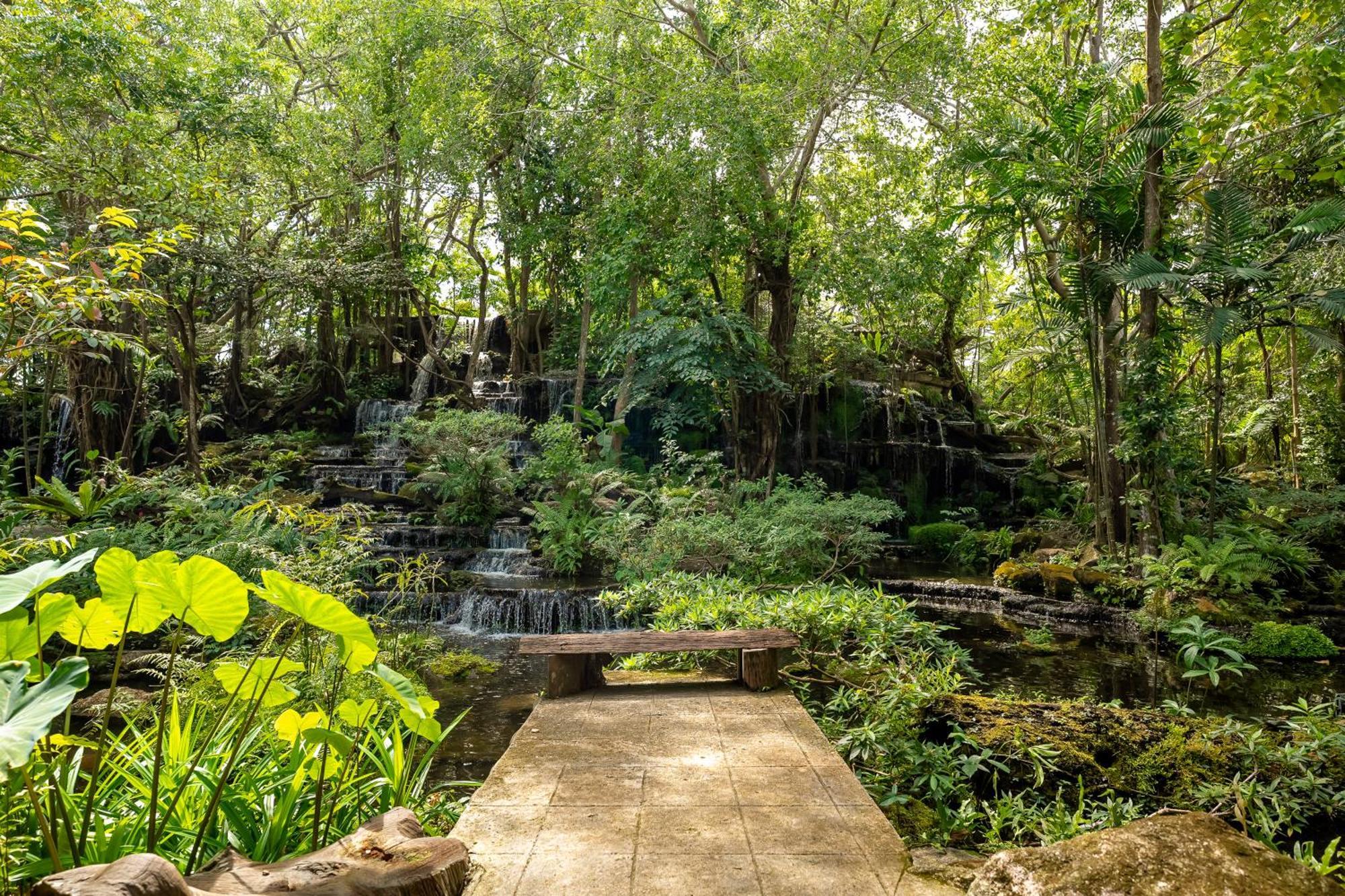 Tamnanpar Resort Ban Phe Bagian luar foto